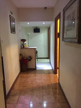 东京酒店 *