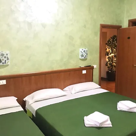 Tokyo Hotel *